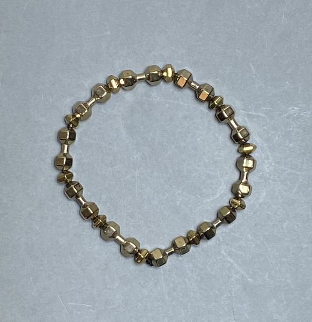 צמיד המטיט בצורת משקולת, קוטר 15×6 מ״מ ±, רונדלים מחורצים 6×4 מ״מ ±, אורך 18 ס״מ סטרץ