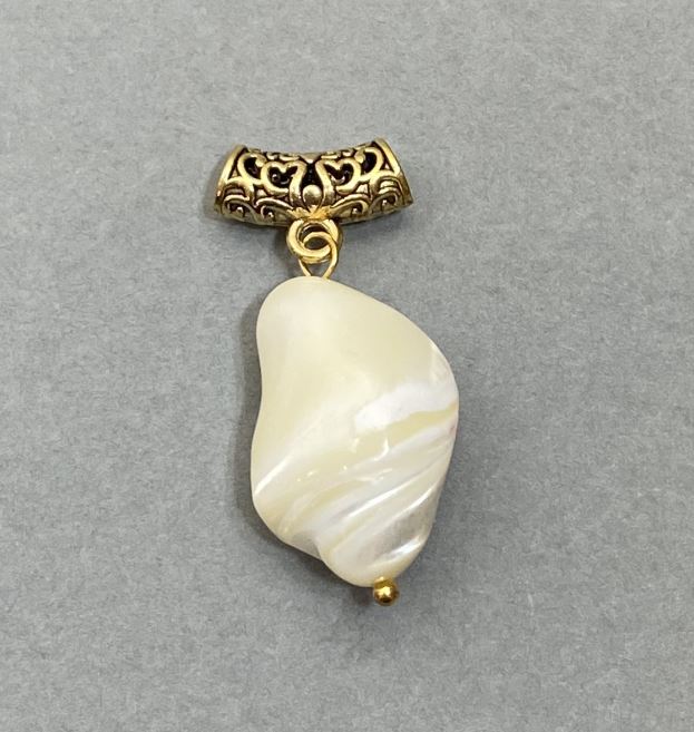 תליון פרלאמוטר 14–18×12–13ממ+- (במגוון גדלים) עם וו תליה