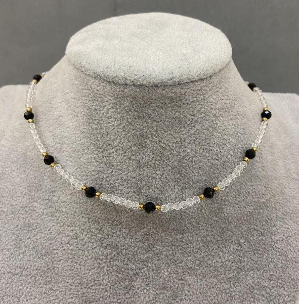 צ'וקר מקריסטל צ'כי מחוספס ראונדל 3×2,5 מ״м+- טורמלין חרוז 4 מ״м+- אורך 38 ס״מ +5 ס״מ שרשרת הארכה