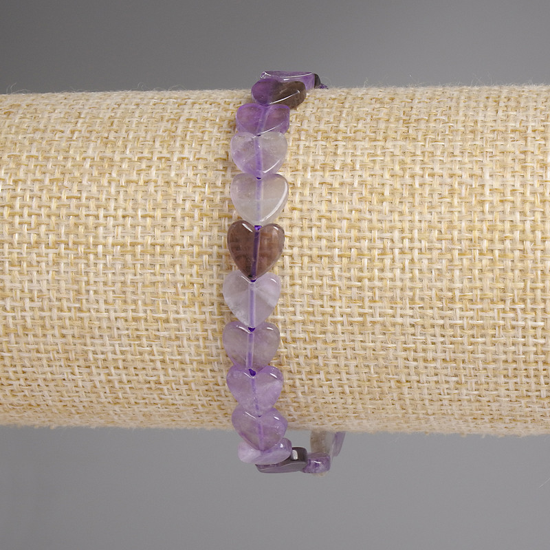 צמיד אמטיסט בצורת לבבות 8 מ״מ, אורך 18 ס״מ, אלסטי