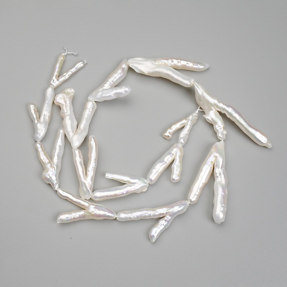 חרוזי פנינים בסגנון ברוק בגוון «בנזין», 21-33×15-17 mm, אורך 37 cm