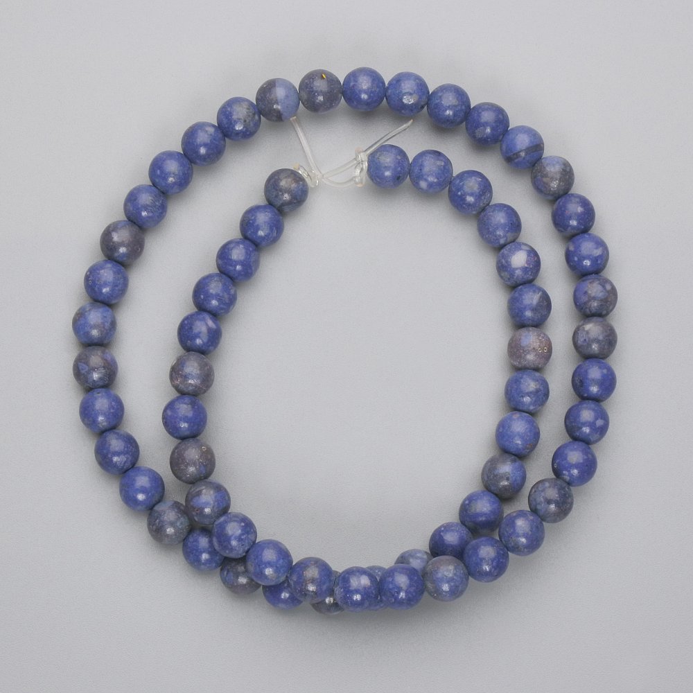 חרוזי אלמוג ספוגי – כדור חלק, קוטר 6 מ"מ ±, אורך 39 ס"מ ± על חוט