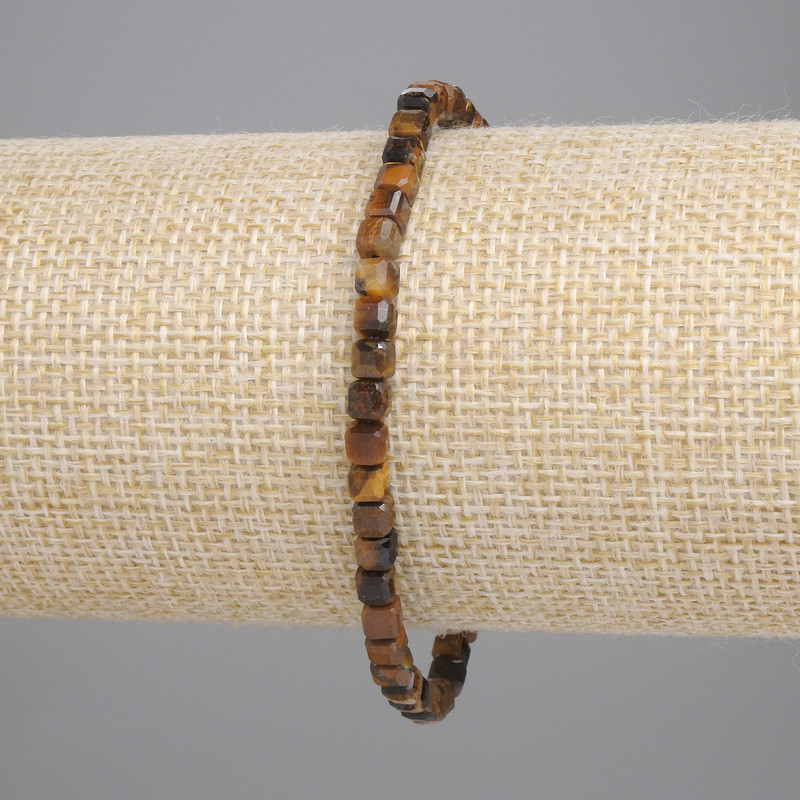 צמיד מעין הטייגר – קוביה חתוכה בזוויות, קוטר 4×4 מ״מ, אורך 18 ס״מ +- סטרץ'