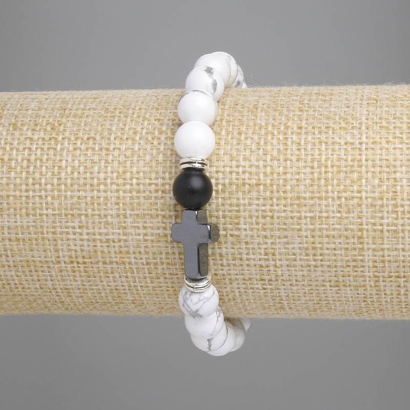 צמיד קחלונג עם חרוז כדורי חלק, קוטר כ-8 מ״מ, צלב המטיט 14×9 מ״מ, אורך 18 ס״מ ± סטרץ'