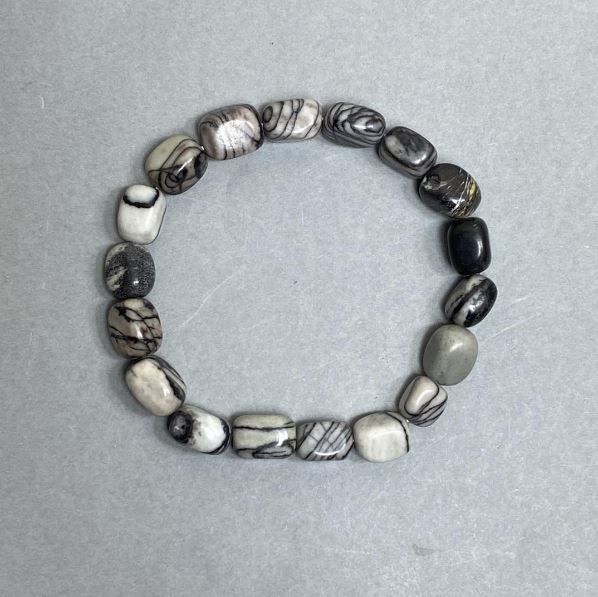 צמיד ישמה מלוטש בקוטר 11×8 מ״מ, אורך 18 ס״מ ± סטרץ