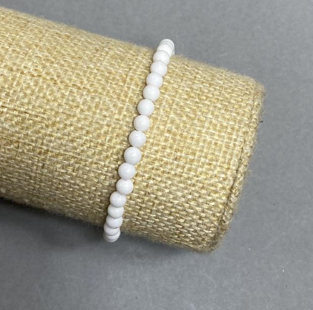 צמיד אגט – חרוז מלוטש בקוטר 4–5 מ״מ ± (אלסטי), אורך 18 ס״מ+