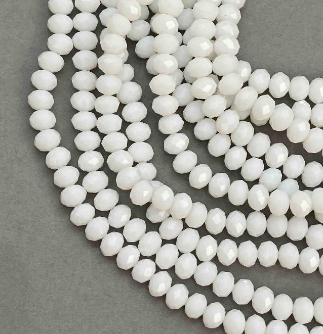 חרוזי מקריסטל צ'כי על חוט לבנים מאטים, רונדל מלוטש, קוטר 8×6 מ״מ, אורך 39 ס״מ +