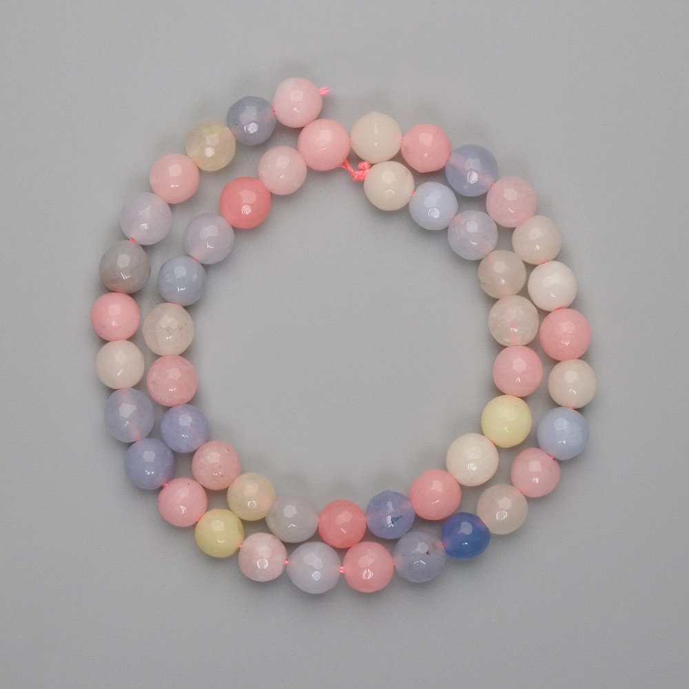 חרוזי מרגנטיט כדור מלוטש, קוטר 8 מ״מ, אורך 38 ס״מ על חוט