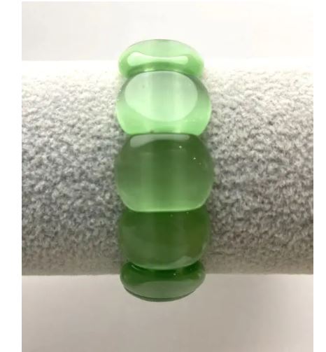 צמיד עין החתול הירוק עם לולאות אובליות 18×12 מ״מ, אורך 18 ס״מ ± אלסטי