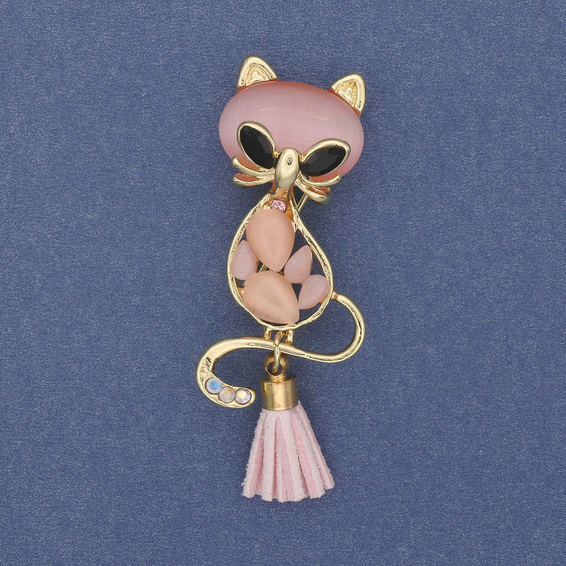 סיכה-תליון חתול עם אבן עין החתול ורודה, מתכת זהובה 43×17 מ״מ+