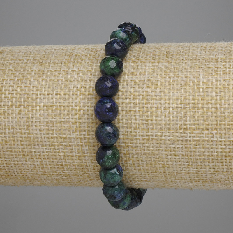 צמיד אזוריט חרוז מלוטש בקוטר 8 מ״מ, אורך כ-18 ס״מ, סטרץ' אלסטי