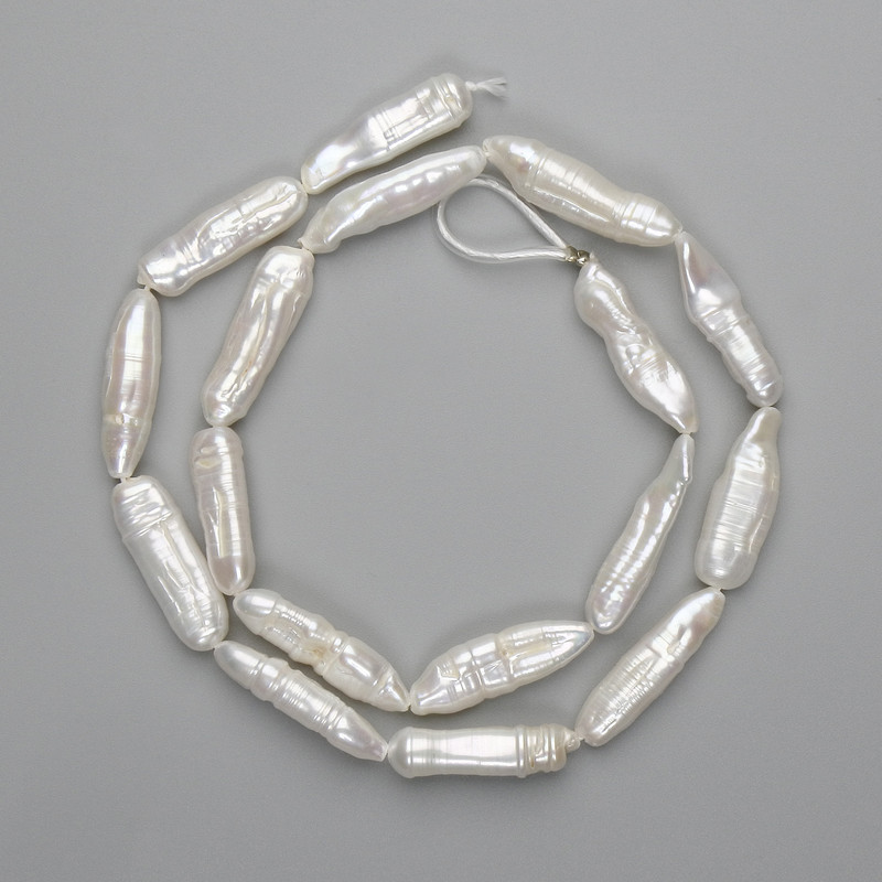 חרוזי פנינים בסגנון ברוק בגוון «בנזין» 20-26×6, 5-7, 5 מ״מ +-, אורך 40 ס״מ+