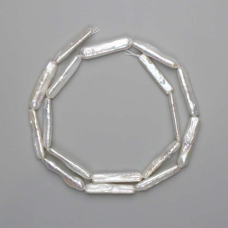 חרוזי פנינים בסגנון ברוק עם גוון בנזין, 23–25×5, 5–6 מ״מ ±, אורך 38 ס״מ