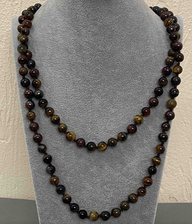 שרשרת ארוכה מאבני עין הנשר, עין האריה ועין הבקר – כדור חלק 8 מ״מ, אורך כ-120 ס״מ+