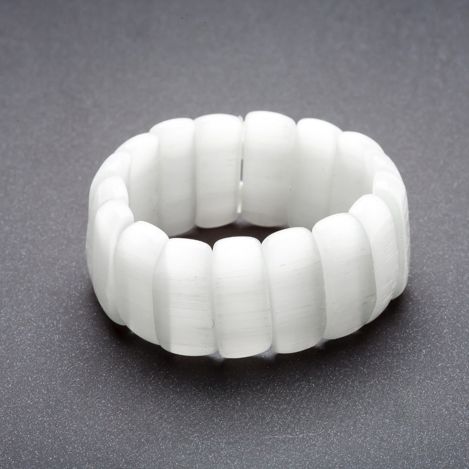 צמיד עין החתול על גומי בצבע פנינה «שרשרת חוליות» 25×11 מ״מ