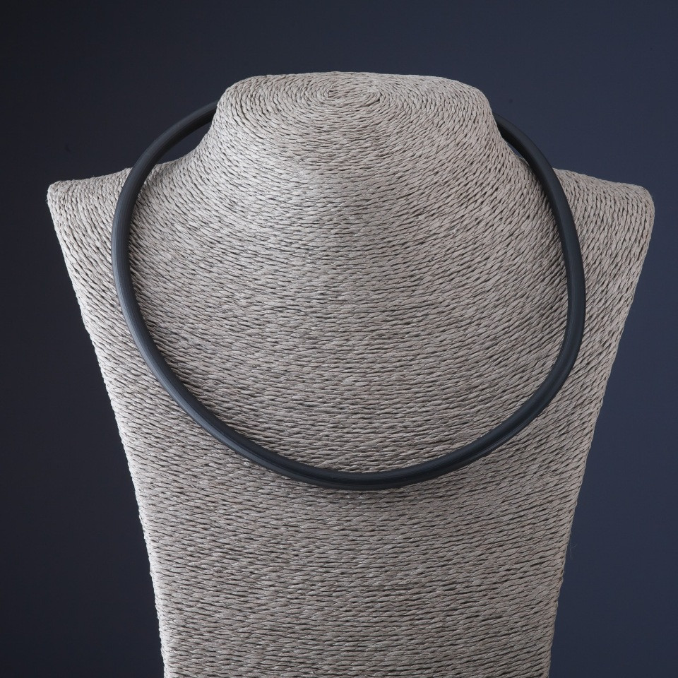 שרוך גומי אפור, קוטר 6 מ״מ, אורך 50 ס״מ +