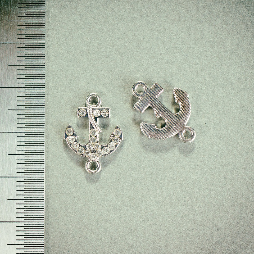 אביזרי תכשיטים תליון-מחבר «עוגן» בסטרזים בצבע כסף 1, 8×1, 3 מ״מ אריזה 4 יח'