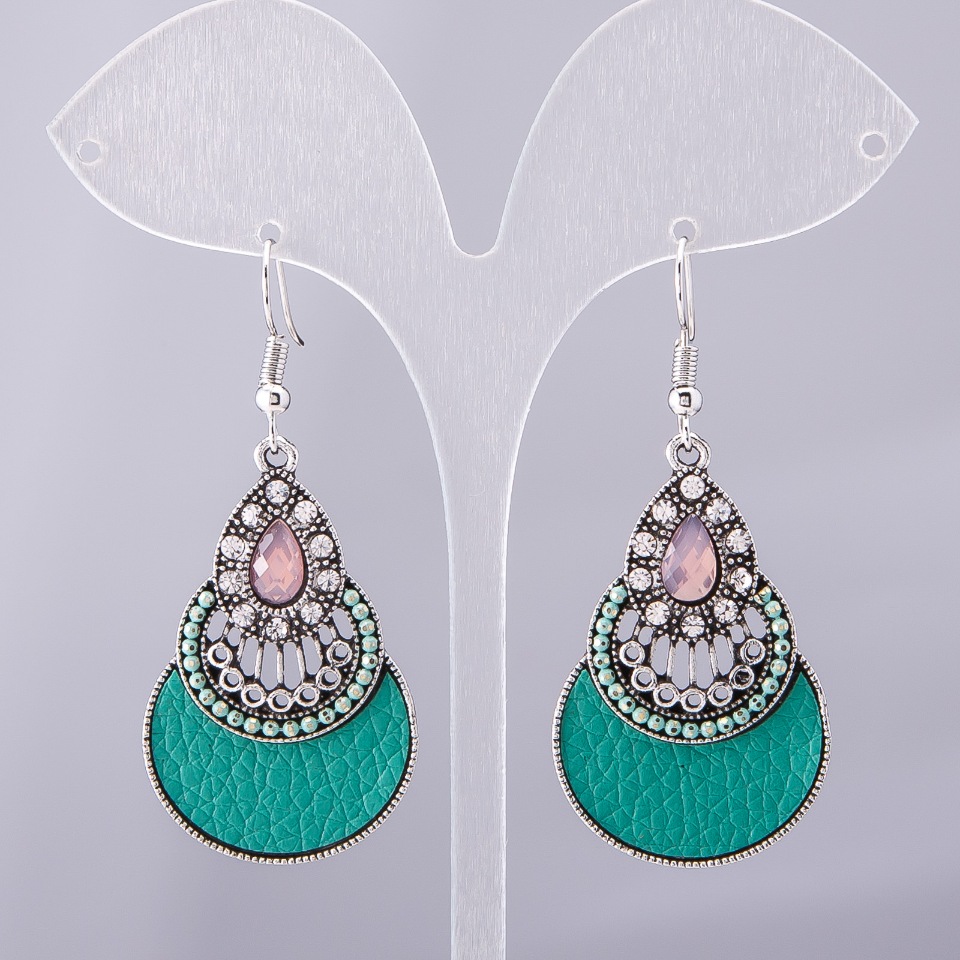 עגילים «טיפה» מסדרת עבודת יד ירוק-40×25 מ״מ, אורך 5,5 ס״מ