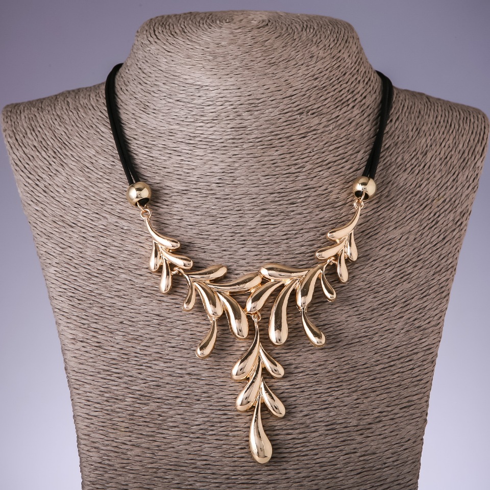 שרשרת על חוטים הייטק «ענפים בכפור», אורך 40–48 ס״מ מתכת צהובה