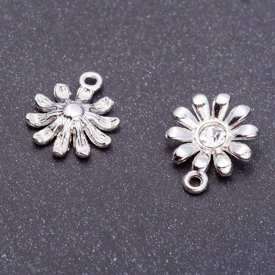 אביזרי תליון «קמומיל» «כסף בהיר», קוטר 13 מ״מ, אורך 16 מ״מ, 9 יחידות