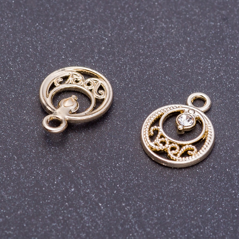 אביזרי תליה «מזרח» כסף לימוני, קוטר 13 מ״מ, אורך 17 מ״מ, חור בקוטר 3 מ״מ, אריזה 7 יח'