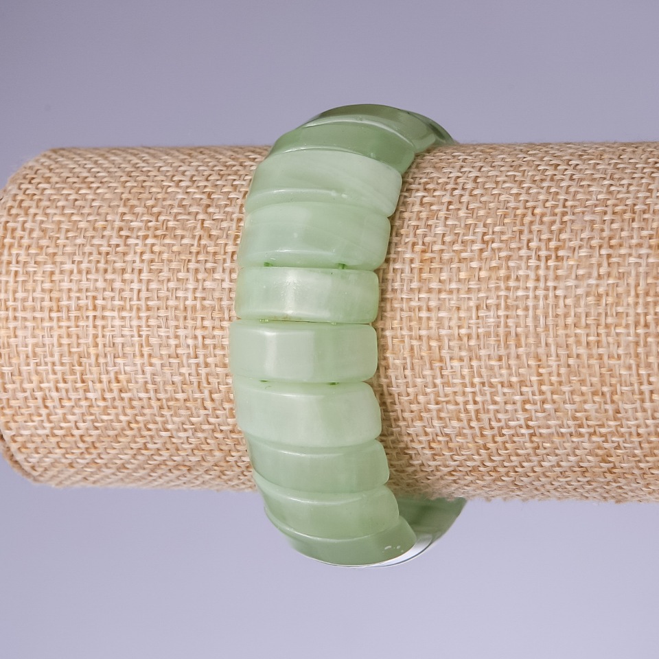 צמיד אוניקס חוליה 22×8 מ״מ על גומי