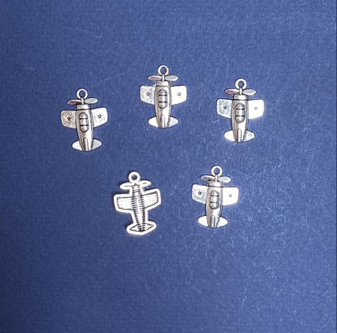 אביזרי תלייה 'מטוס קטן' 15×20 מ״מ, אריזה 20 גרם ±15 יחידות