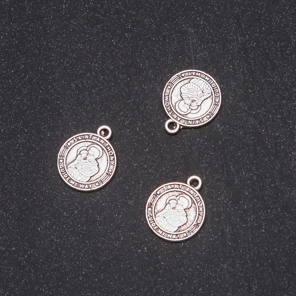 תליון סנט אנטוני 15×18 מ״מ אריזה 20 גרם +/-12 יחידות