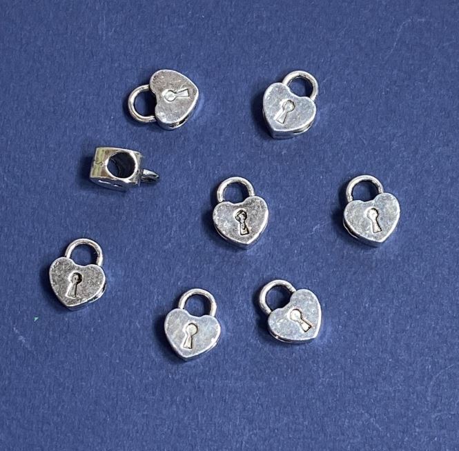 אביזר חרוז-הכנסה, קוטר 10×13 מ״מ, קוטר פנימי 4 מ״מ, משקל 20 גרם ± 12 יחידות