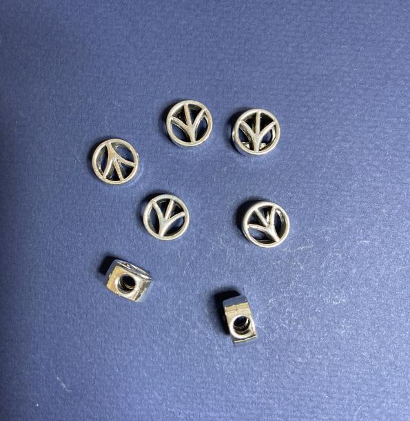 אביזרי תכשיטים חרוזה-הכנסה, קוטר 12×6 מ״מ, קוטר פנימי 4 מ״מ, 3 מ״מ מפוסלים, 20 גרם 10 יחידות