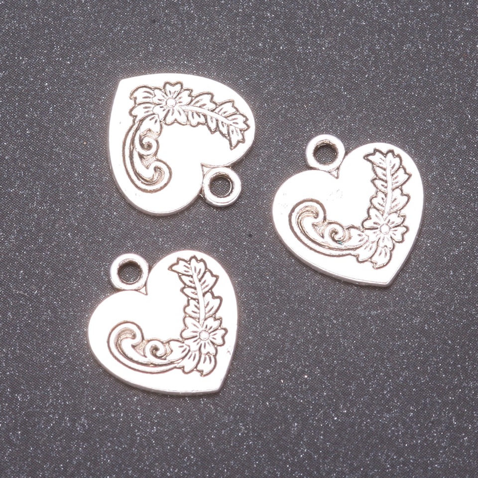 אביזרי תלייה 'לב', קוטר 14×16 מ״מ, קוטר חור 1,8 מ״מ, אריזה 20 גרם ± 11 יח'