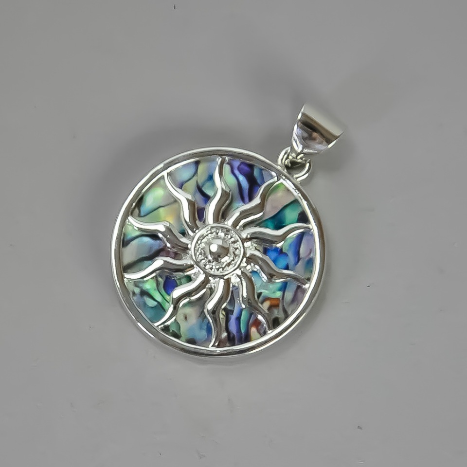 תליון «יארילו» מחחליאוטיס מלאכותי 32×37×43 מ״מ