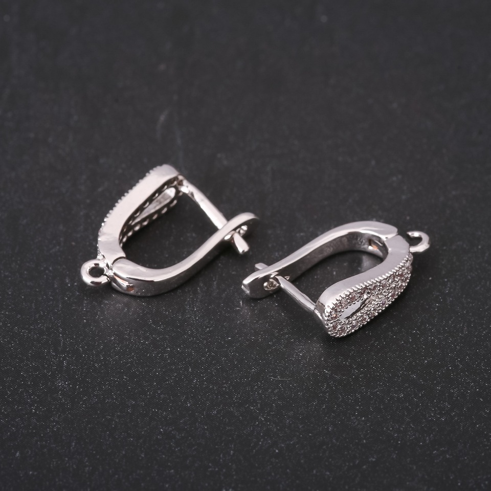 תקעי עגילים 5x18 מ״מ ממתכת כסופה מחיר לזוג