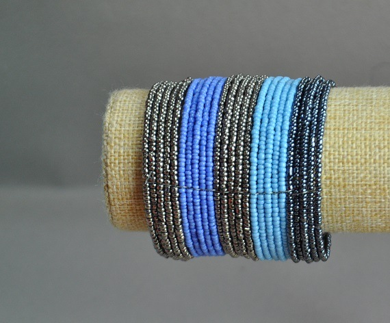 צמיד חרוזים בסוגר סגול-כחול-אפור