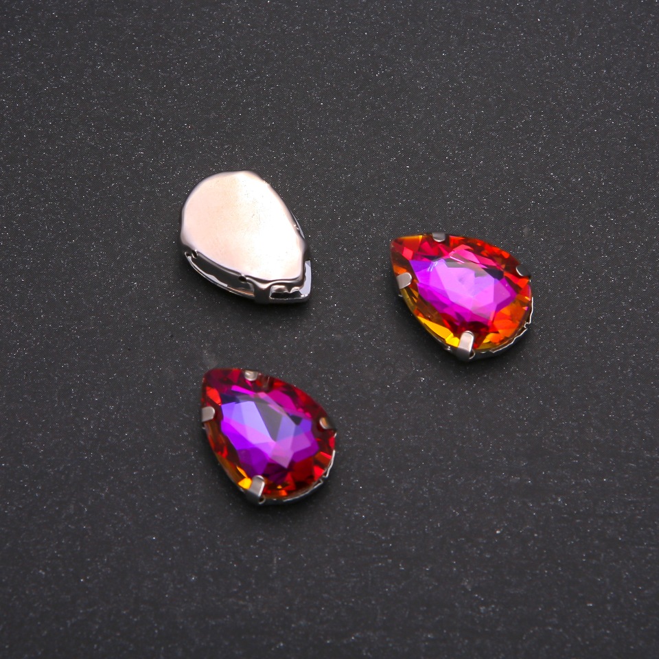 מחיר ליחידה /10 יח׳ קריסטל לתפירה על תקע בצורת טיפה 13×18 מ״מ אדום-כתום פטל