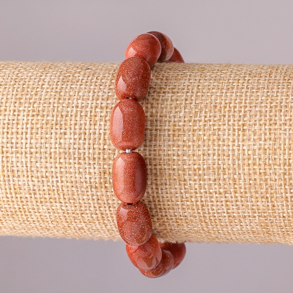 צמיד אבן טבעית אבנטורין «זהוב החול» בצורת גליל על גומי 10×14 מ״מ היקף 18 ס״م