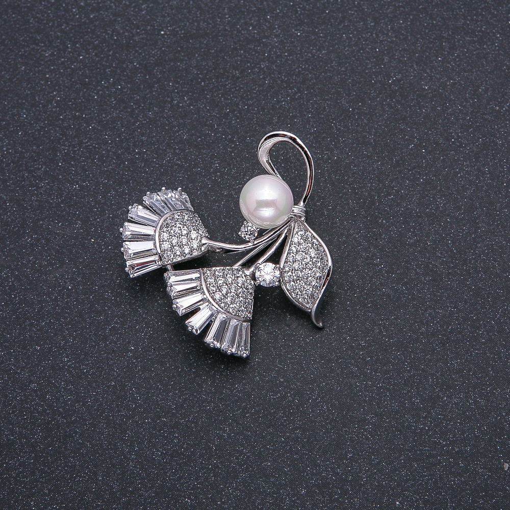 סיכה Xuping ורודיום עם פנינה, קוטר בערך 8 מ״מ +, עם אבני לבנות ואבני סטרס 33×31 מ״מ +