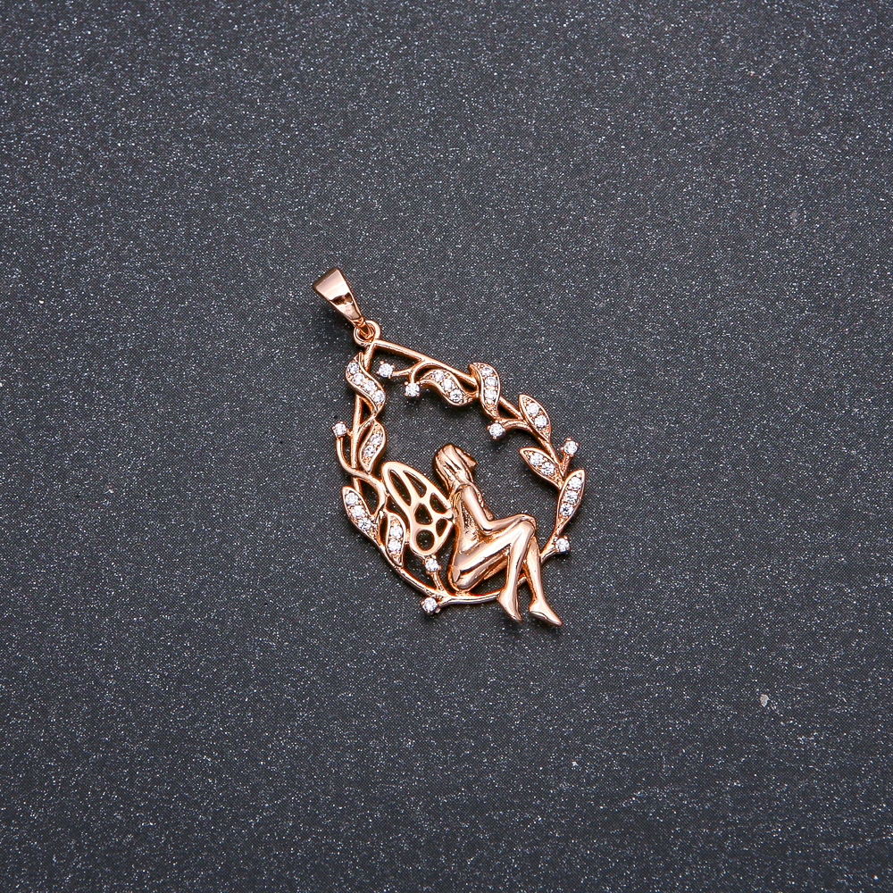 תליון Xuping בזהב מצופה 18 קראט עם אבני זרקונים לבנים 37×31×20 מ״מ +