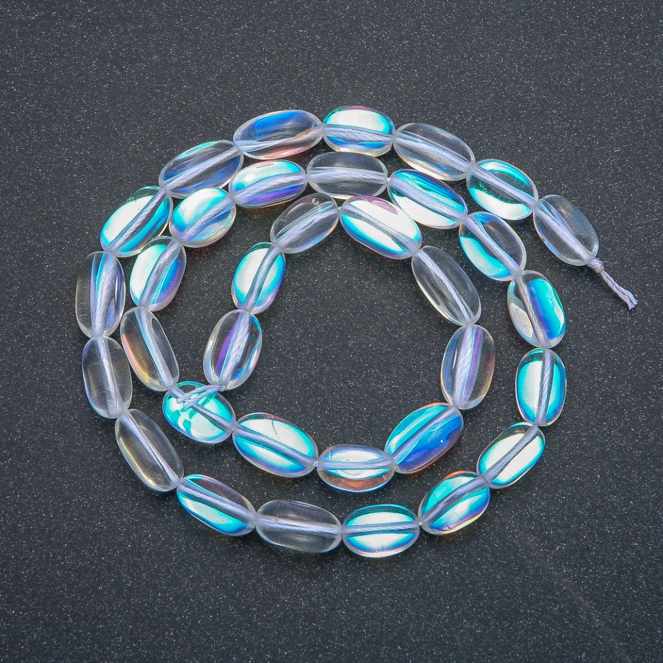 חרוזים על חוט מזכוכית אופאלית לבן-חמלאון, בקוטר 12×8 מ״מ, אורך 40 ס״מ +