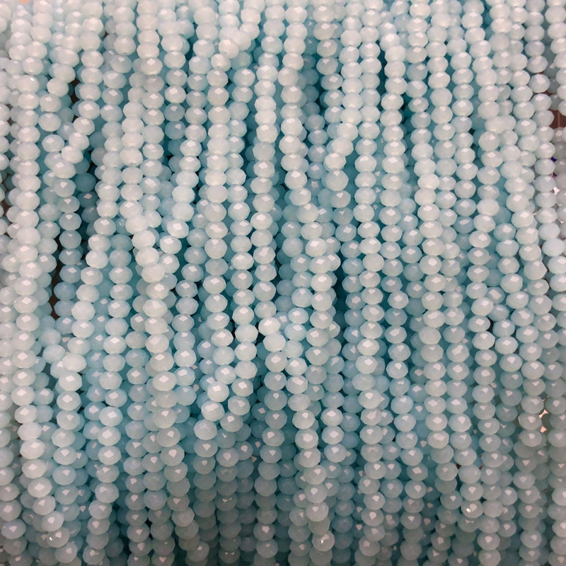 חרוזים מקריסטל צ'כיה על חוט דק בצבע לילך בהיר מט, רונדל מחורץ, קוטר 3×2.5 מ״מ, אורך 36–38 ס״מ