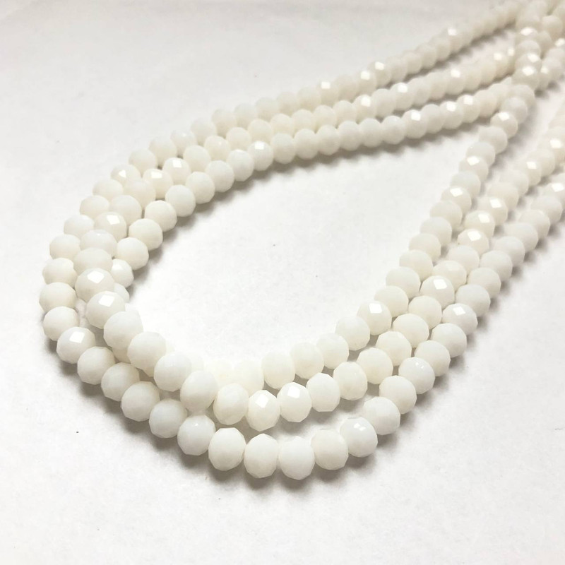 חרוזי קריסטל צ'כי על חוט דק, אפרסק בהיר מט, חרוזי רונדל מחורצים, קוטר 6×4.5 מ״מ + -, אורך 38–40 ס״מ +