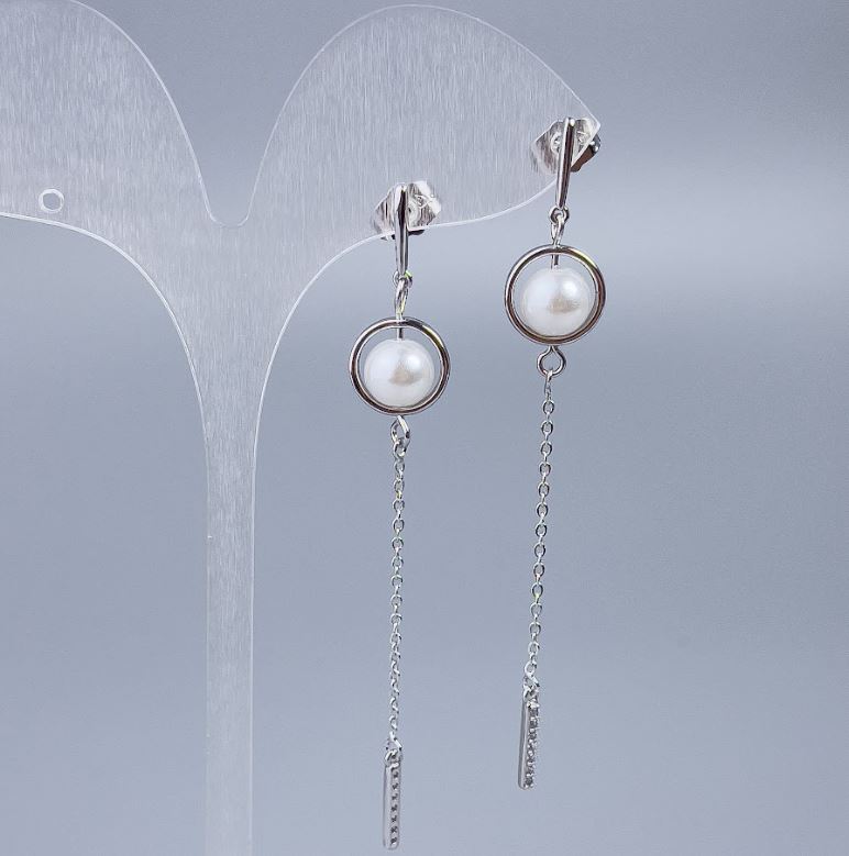 עגילי פוסטים Xuping עם חרוז מיורקה, קוטר 8 מ"מ, אורך כ-7.5 ס"מ ± ציפוי רודיום