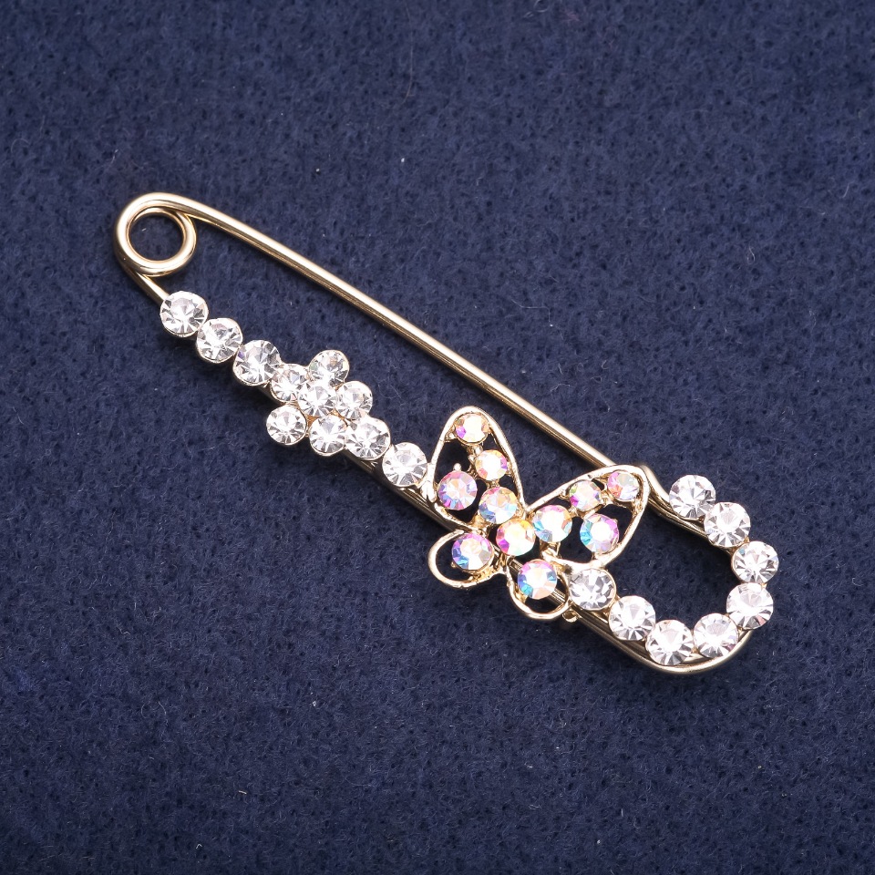 סיכת דש בצורת פרפר עם זרקונים לבנים «צבע משתנה» 72×20 מ״מ מתכת צהובה