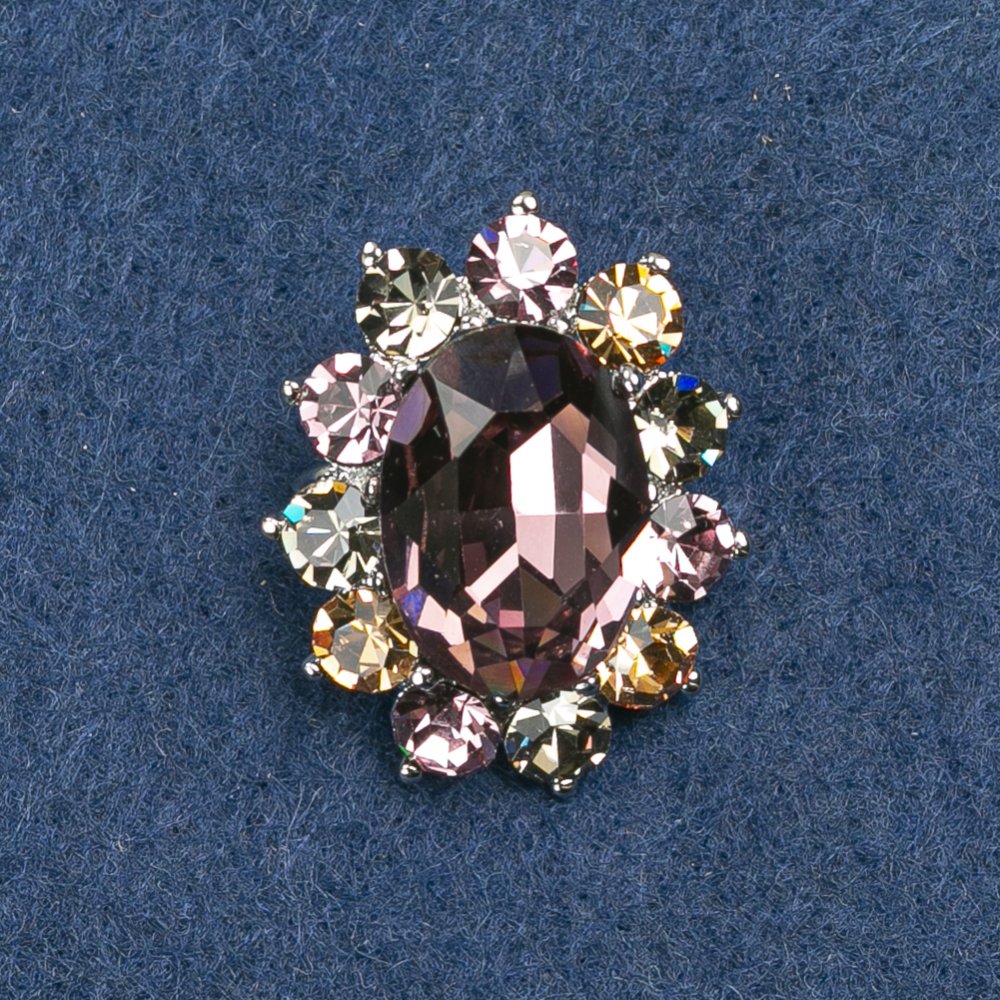 סיכת דש «הדגש» עם אבן מרקיז בצבעים סגול-לילך וצהוב, 30×24 מ״מ, מתכת כסופה