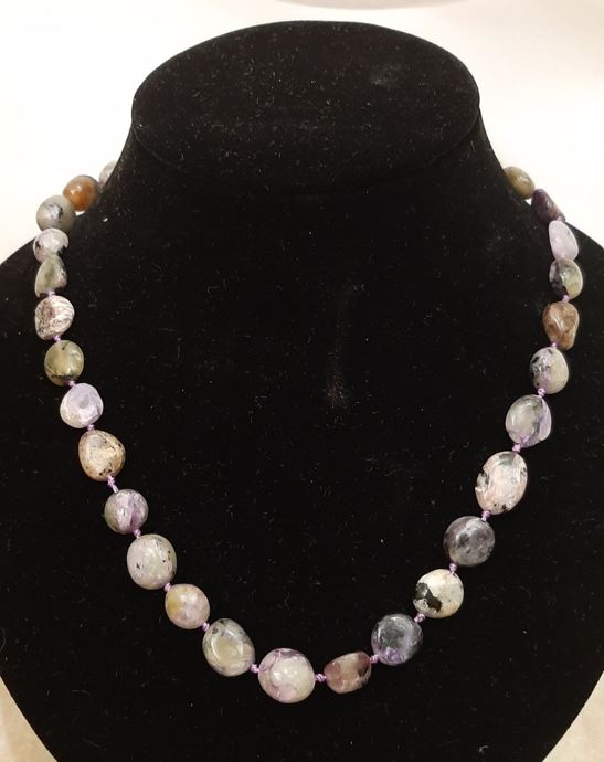 שרשרת חרואייט מאבן טבעית, חרוזים מחורצים, קוטר 10×12 מ״מ ±, אורך 50 ס״מ ±