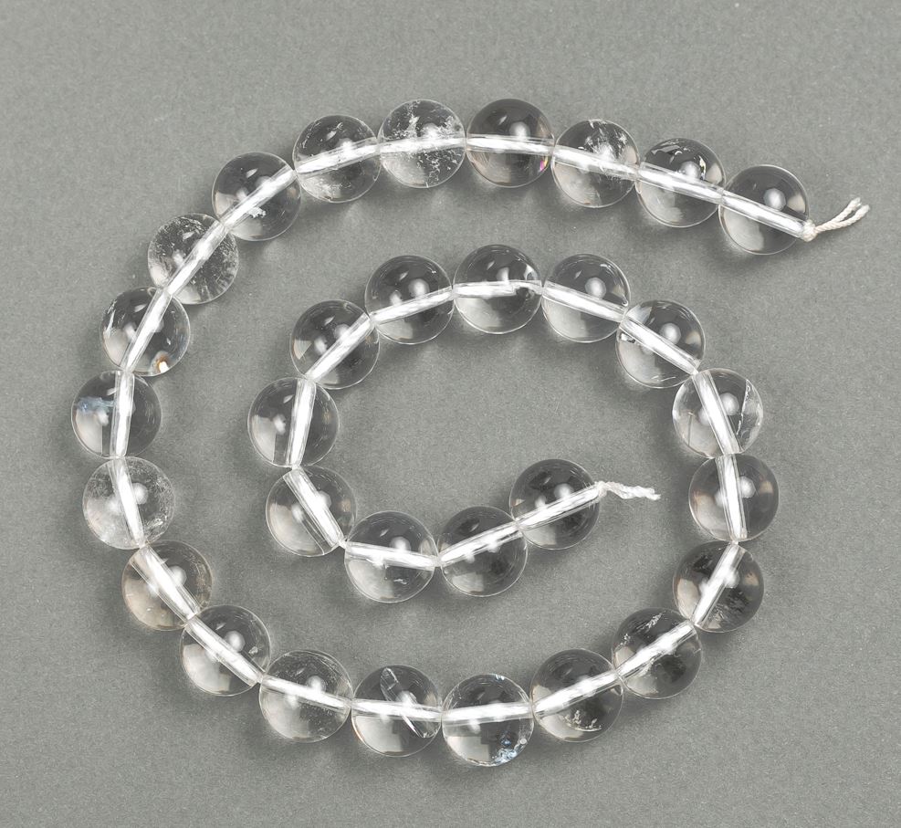 חרוזי קוורץ הררי על חוט, כדור חלק, קוטר 12 מ״מ, אורך 37 ס״מ