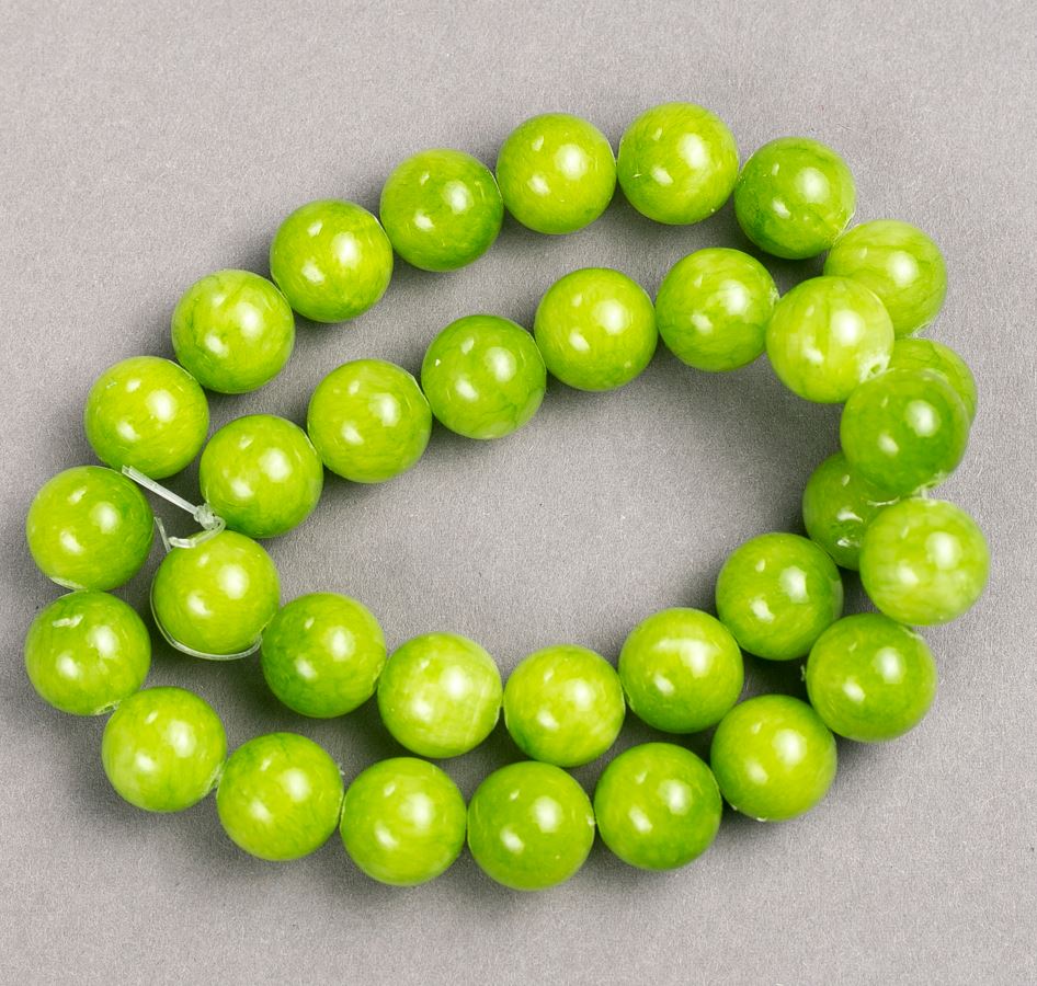 חרוזי אוניקס מאקריליים על חוט — כדור חלק, קוטר כ-12.5 מ״מ +/- אורך 40 ס״מ