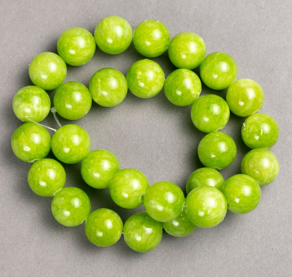 חרוזי אוניקס (אקריל מלאכותי) על חוט דק, כדור חלק, קוטר 14.5 מ״מ, אורך 40 ס״מ