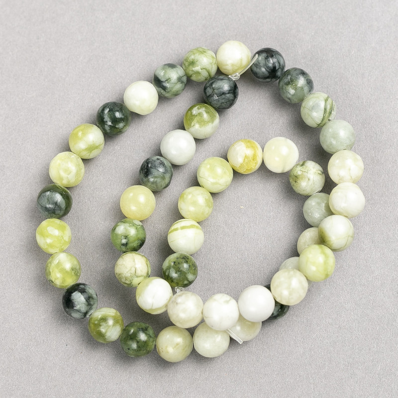 חרוזי אופיט (אקריל מלאכותי) על חוט – כדור חלק, קוטר 8.5 מ״מ, אורך 38 ס״מ