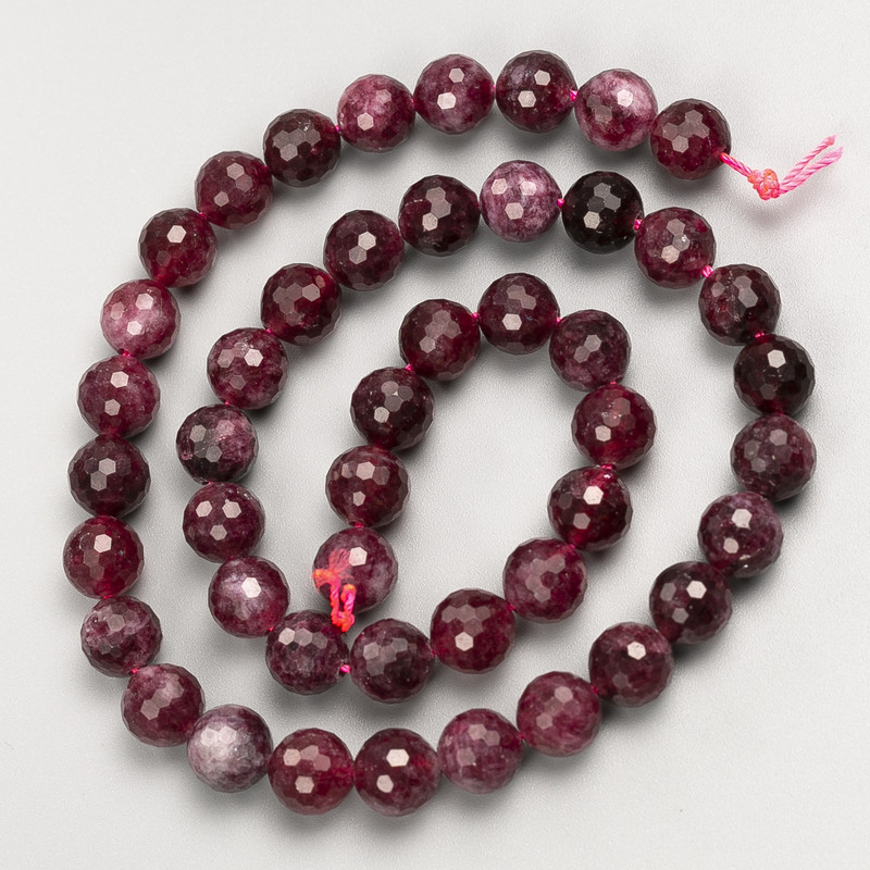 חרוזי אבן טבעית רובלט טורמלין, חרוזים חתוכים על חוט, קוטר 8 מ״מ ±, אורך 38 ס״מ